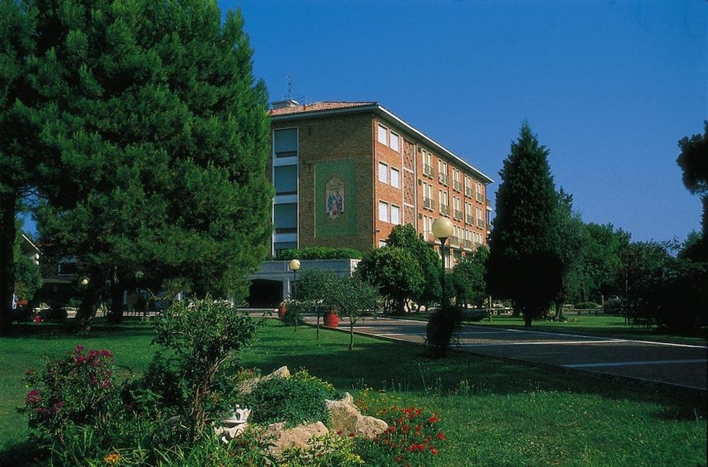 Centro Vacanze Opera Nascimbeni Cavallino-Treporti Exterior photo